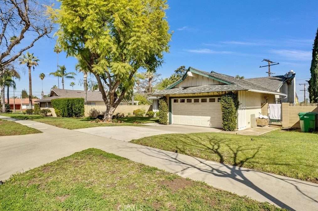 155 Mission Rd, Corona, CA 92879-2831