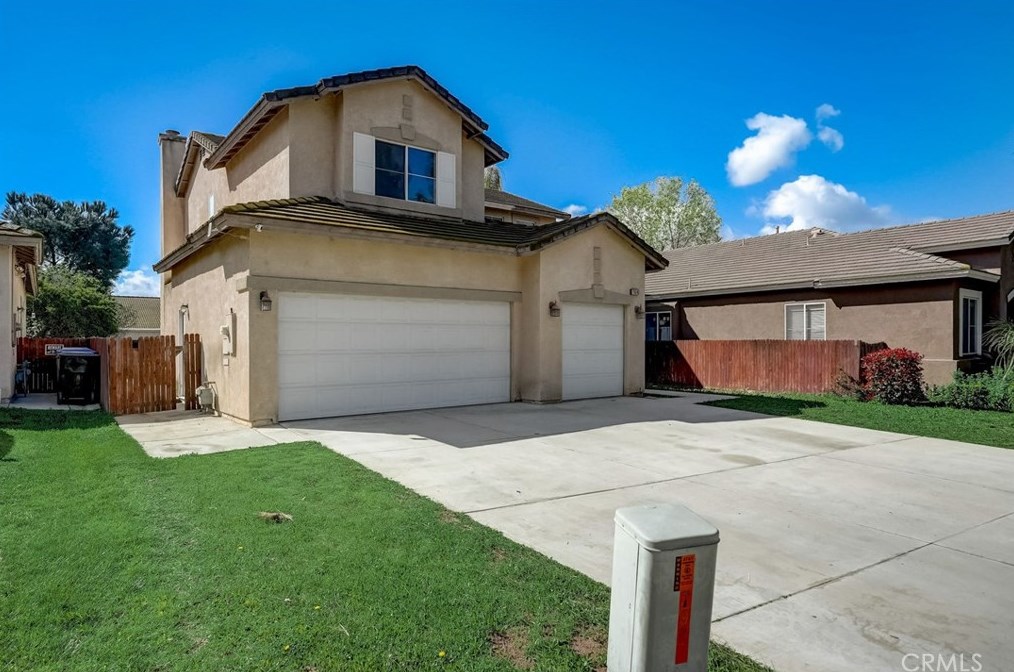 7984 Linares Ave, Riverside, CA 92509-0150