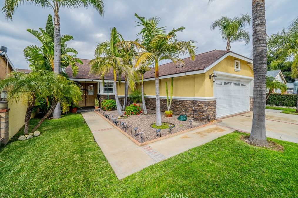 16560 Malaga Ct, Fontana, CA 92336
