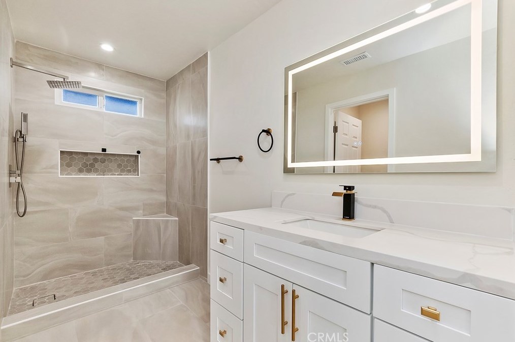 66054 1st St, Desert Hot Springs CA  92240-3634 exterior