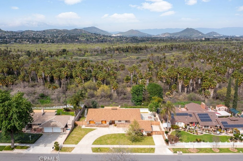 5543 Rio Rancho Way, Riverside, CA 92504-1238