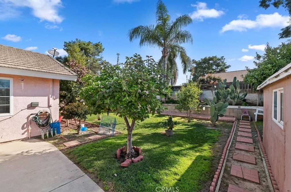 14416 Sylvester Dr, Moreno Valley CA  92553-4962 exterior