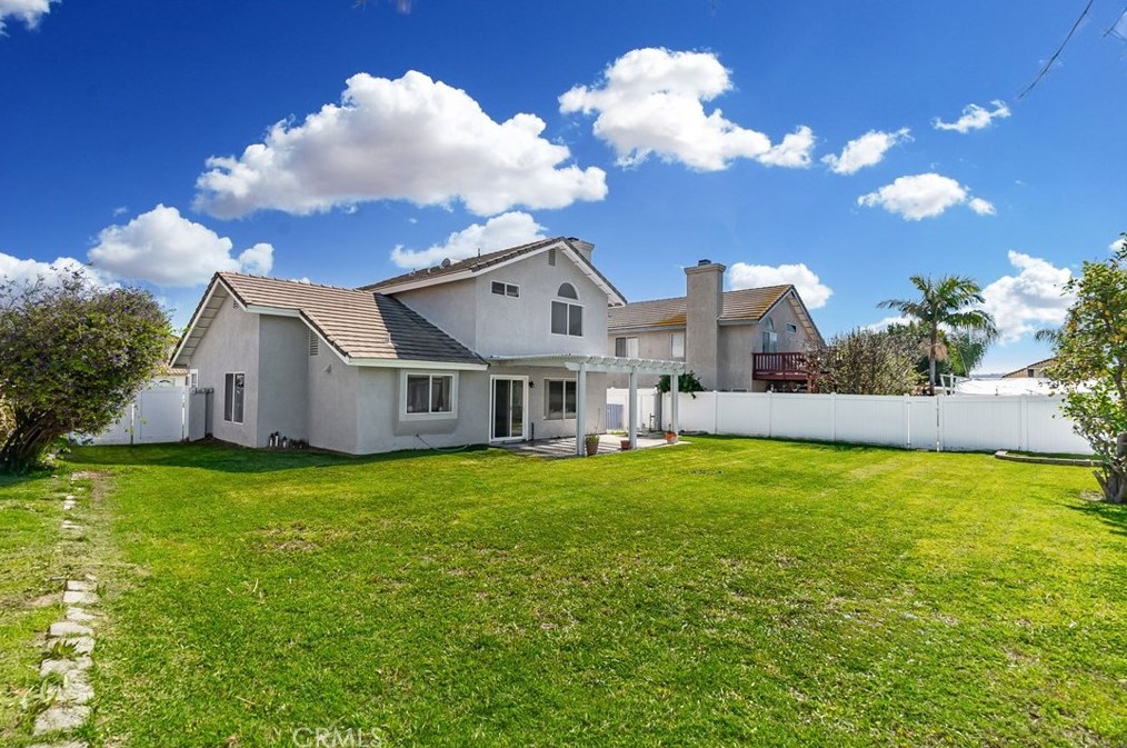4337 Greystone Cir, Riverside CA  92509-0608 exterior