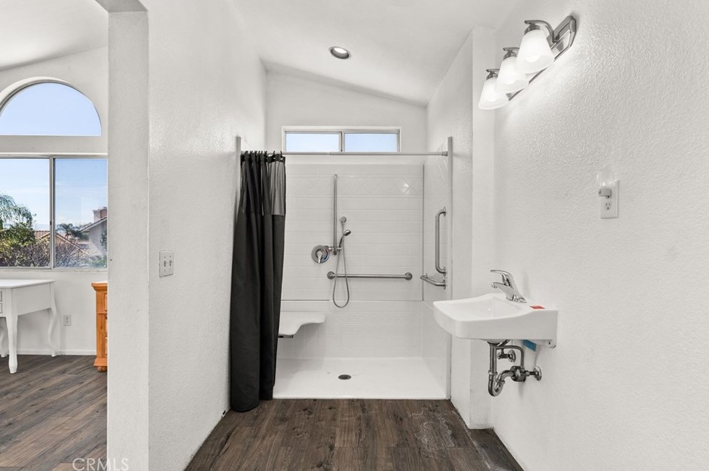 4337 Greystone Cir, Riverside CA  92509-0608 exterior