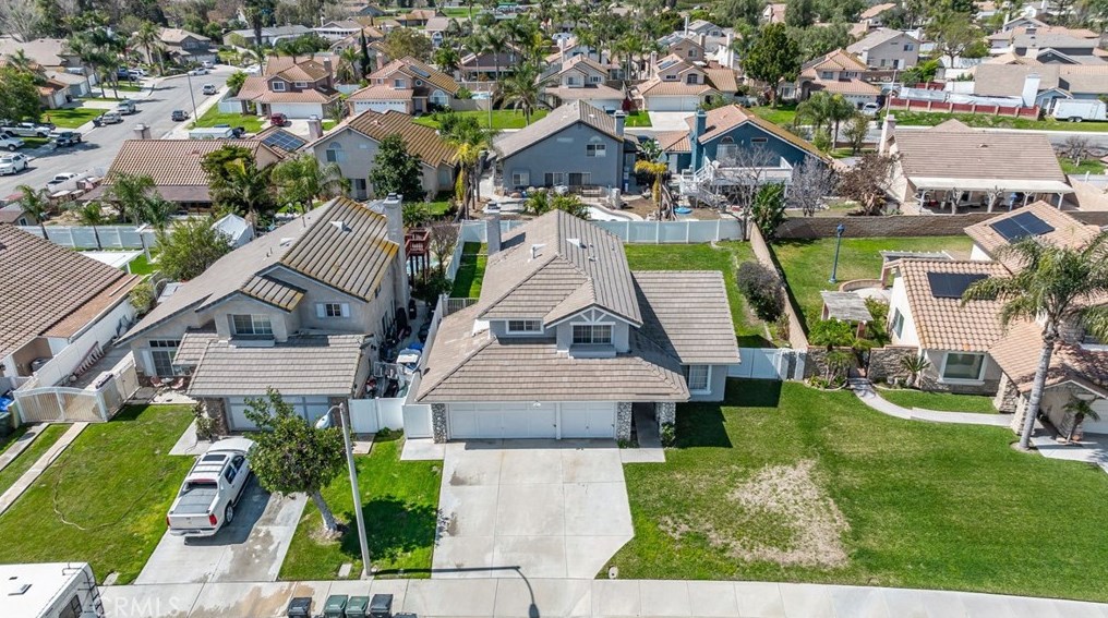 4337 Greystone Cir, Riverside CA  92509-0608 exterior