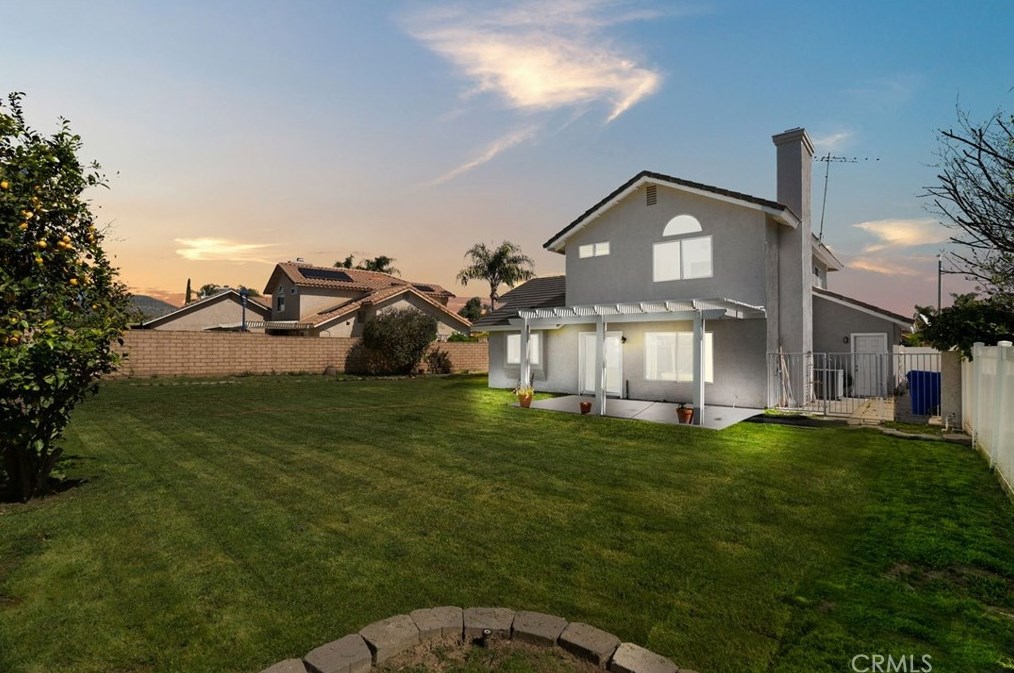 4337 Greystone Cir, Riverside, CA 92509-0608