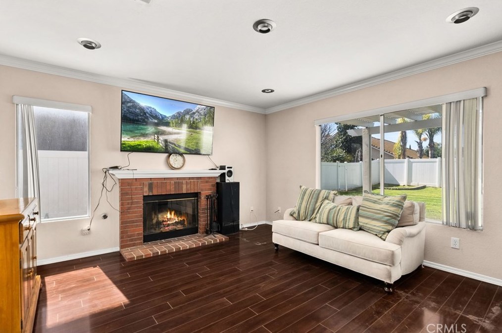 4337 Greystone Cir, Riverside CA  92509-0608 exterior