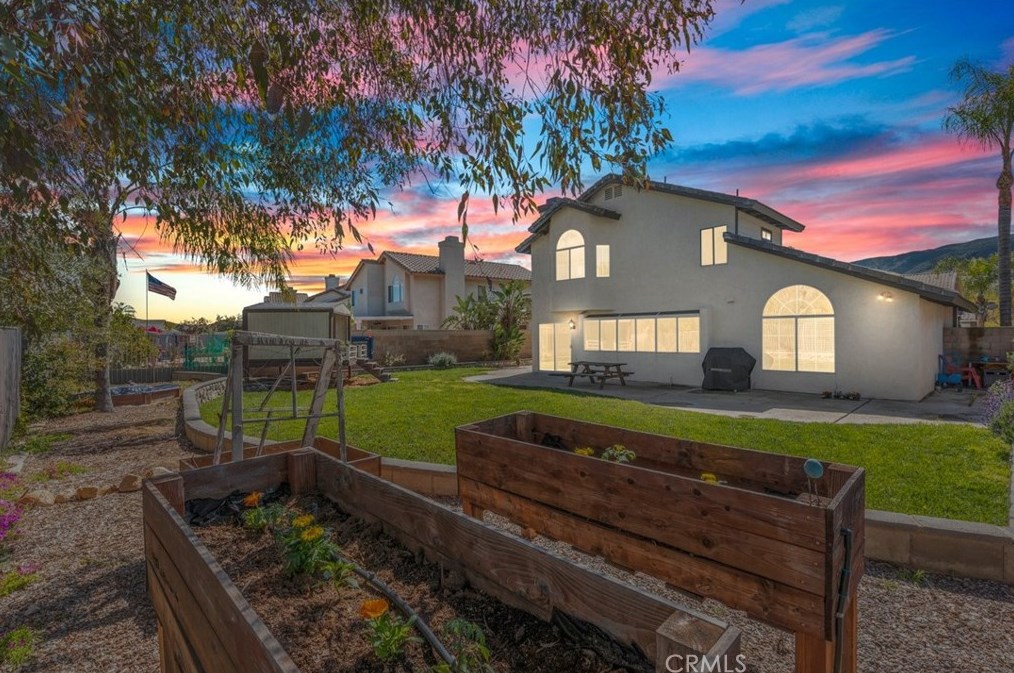 13204 Lone Stallion Ln, Corona, CA 92883