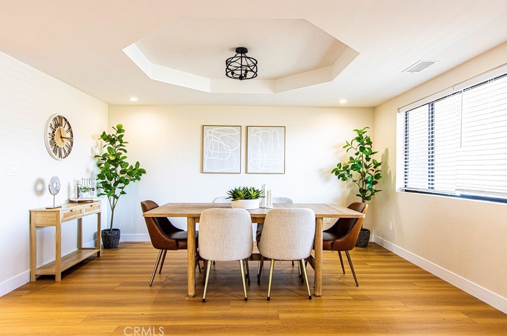 13094 Olathe Rd, Apple Valley CA  92308-4516 exterior