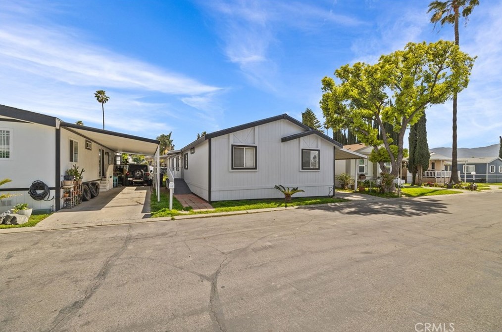 777 S Temescal St #81, Corona, CA 92879