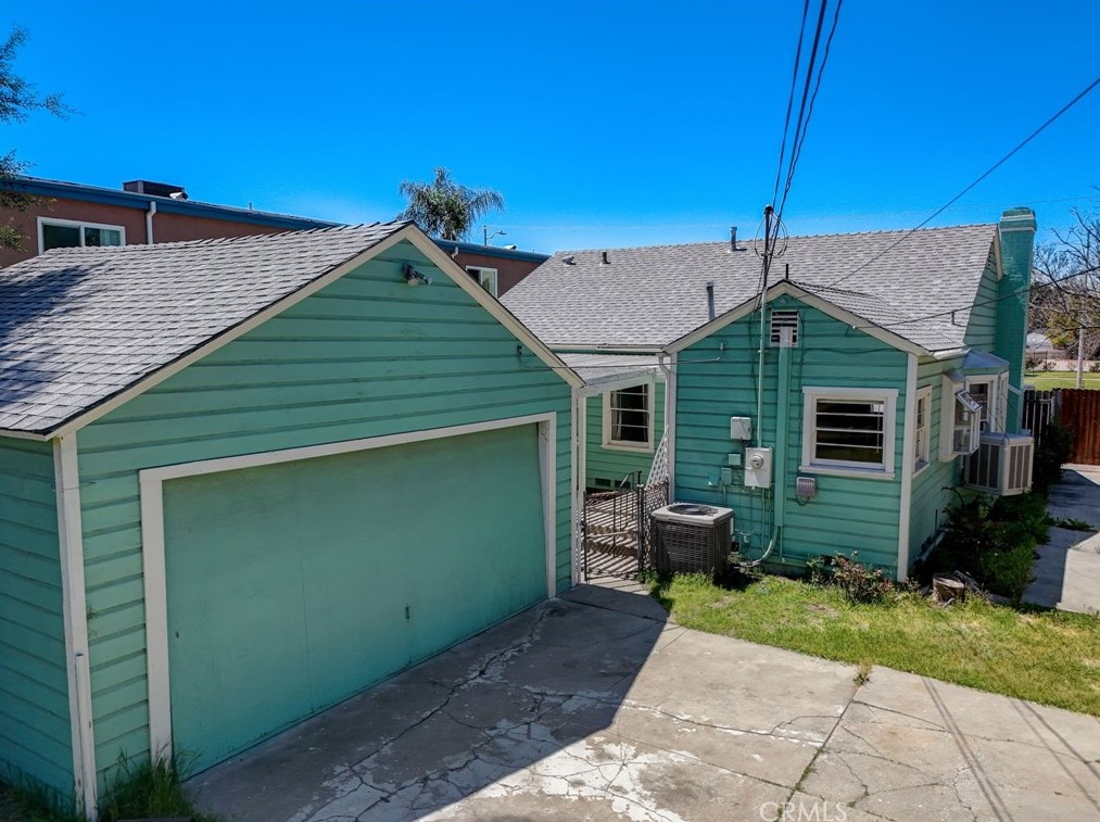 3095 E St, San Bernardino CA  92405-2649 exterior