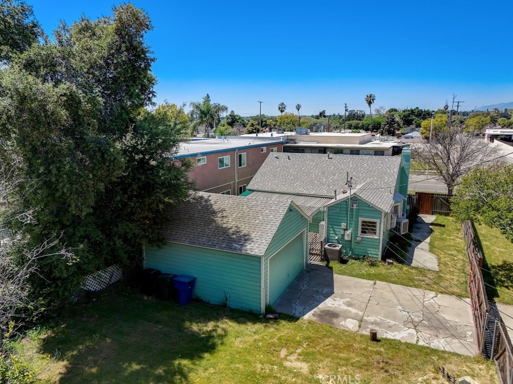 3095 E St, San Bernardino CA  92405-2649 exterior