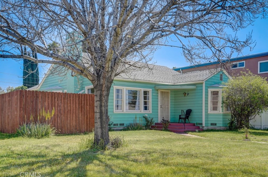 3095 E St, San Bernardino CA  92405-2649 exterior