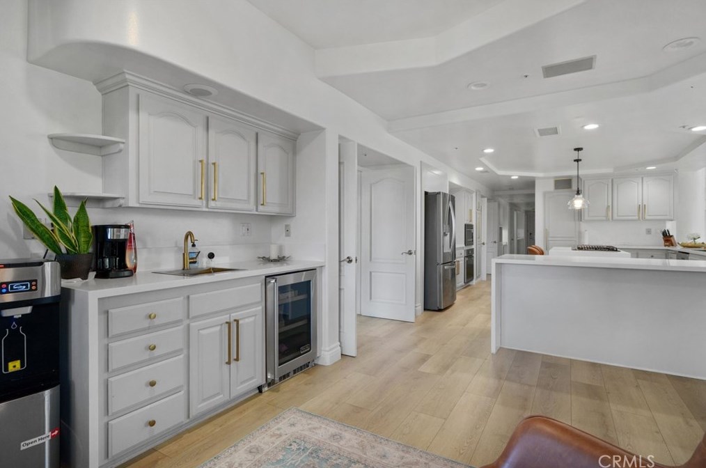 102 Edgemont Dr, Redlands CA  92373-7210 exterior