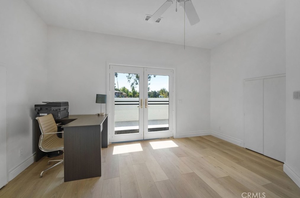 102 Edgemont Dr, Redlands CA  92373-7210 exterior