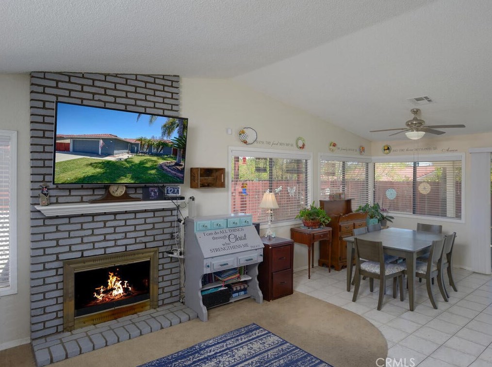 232 Broadway St, Lake Elsinore CA  92530-5122 exterior