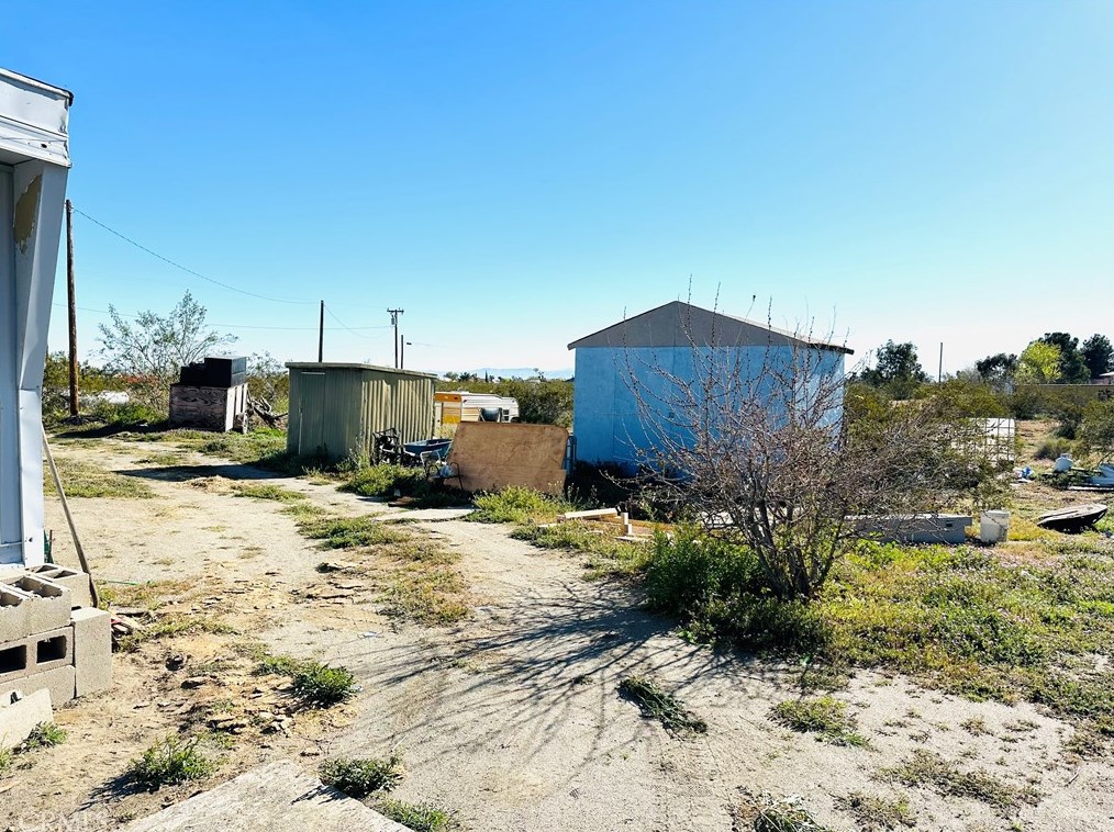 12885 Sheep Creek Rd, Phelan, CA 92371-9788