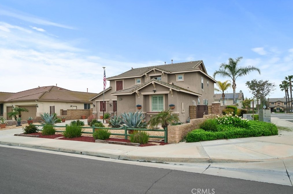 5749 Alexandria Ave, Corona, CA 92880
