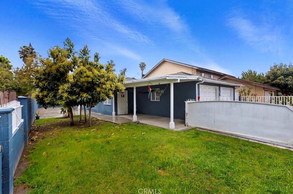 330 Home St, Long Beach, CA 90805-6612