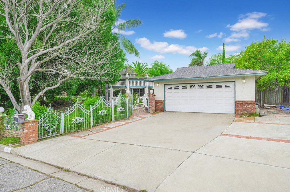 10960 Desert Sand Ave, Riverside, CA 92505