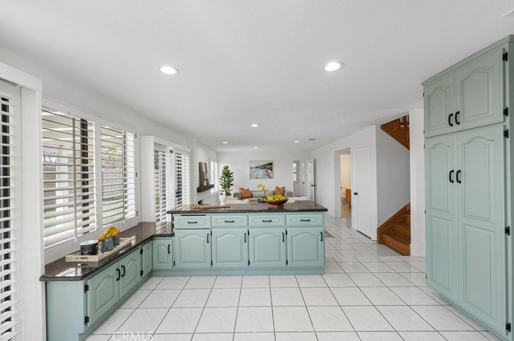 12526 Inglenook Ln, Artesia CA  90703-7837 exterior