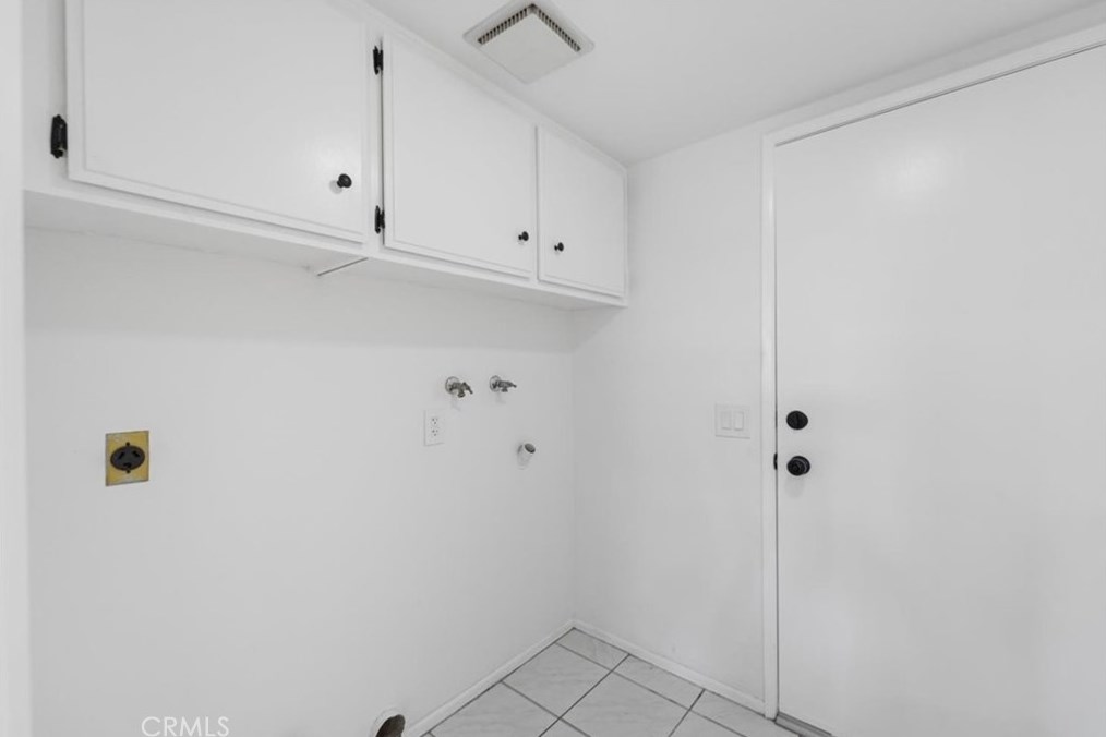 12526 Inglenook Ln, Artesia CA  90703-7837 exterior