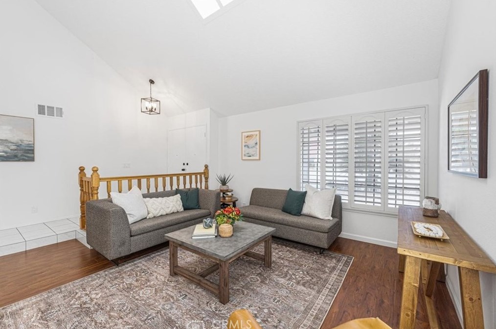 12526 Inglenook Ln, Artesia CA  90703-7837 exterior