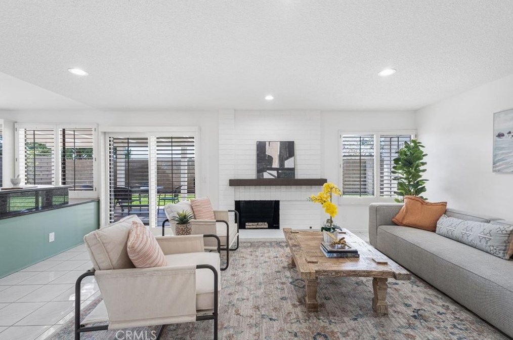 12526 Inglenook Ln, Artesia CA  90703-7837 exterior