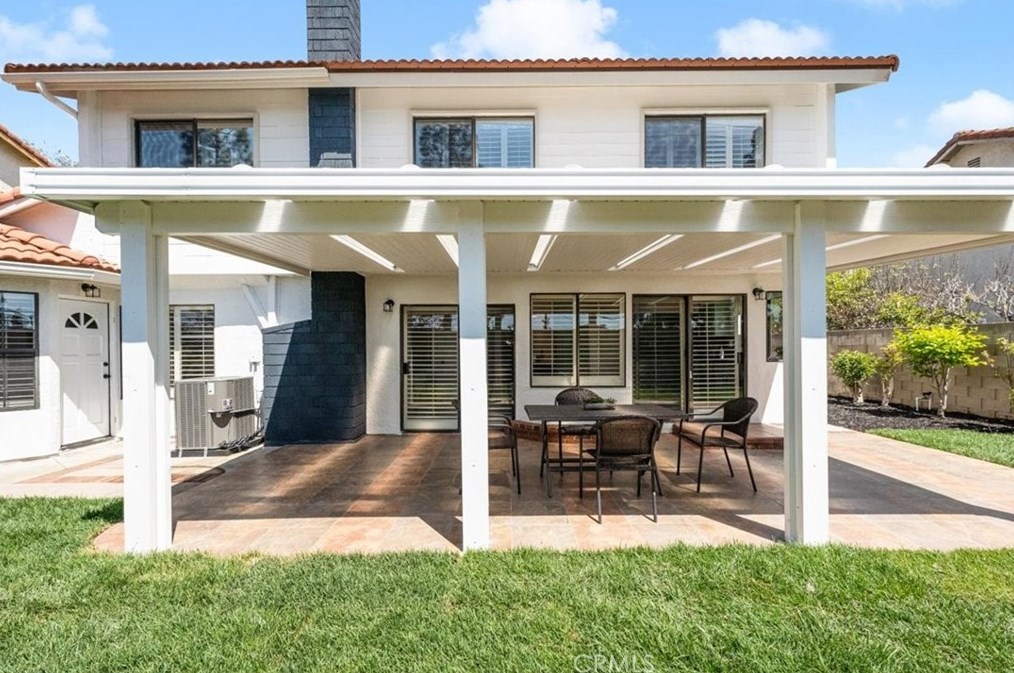 12526 Inglenook Ln, Artesia CA  90703-7837 exterior