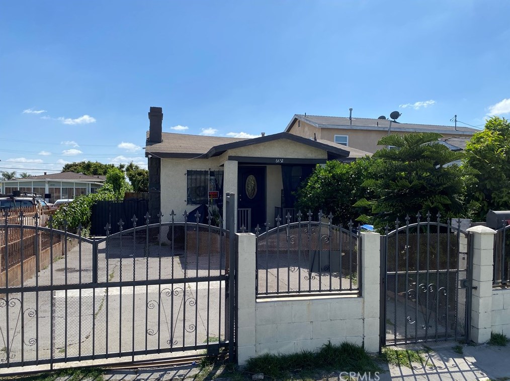 6432 10th Ave, Los Angeles, CA 90043