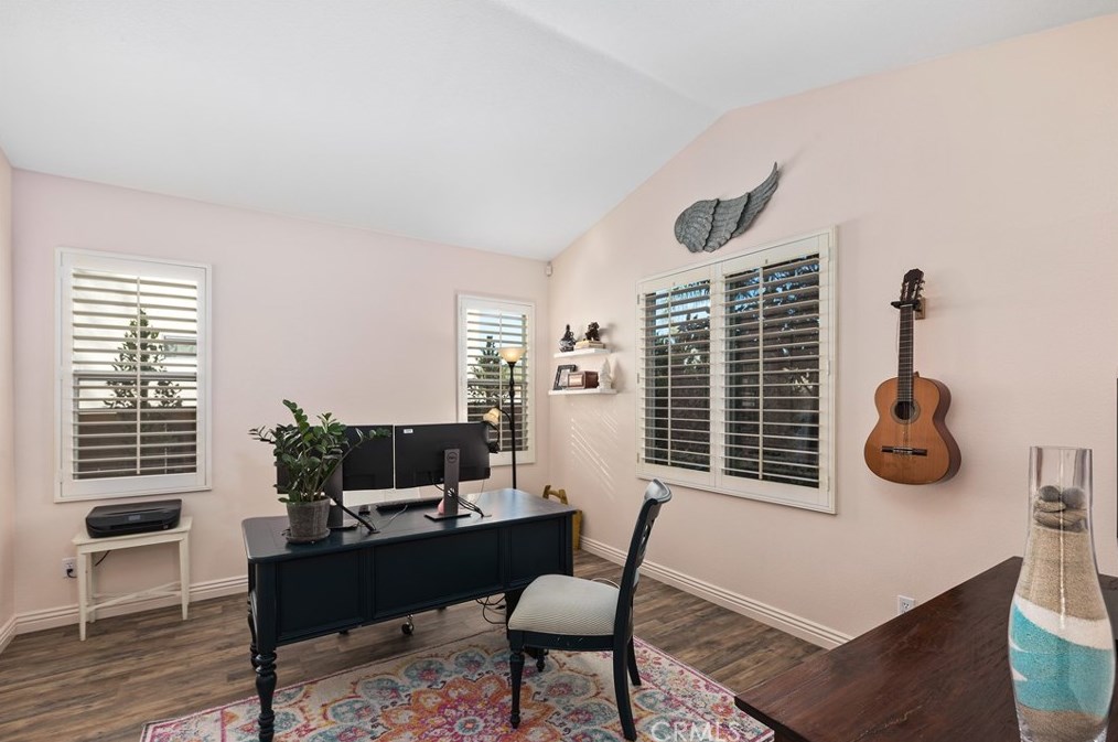 17565 Cedarwood Dr, Riverside CA  92503-7037 exterior