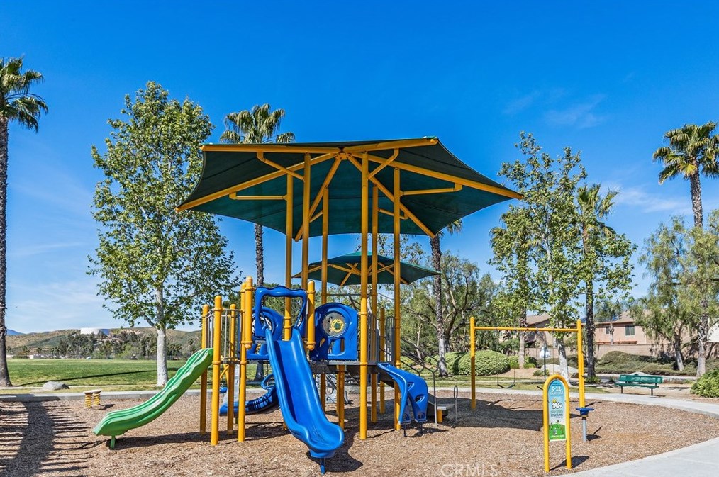 17565 Cedarwood Dr, Riverside CA  92503-7037 exterior