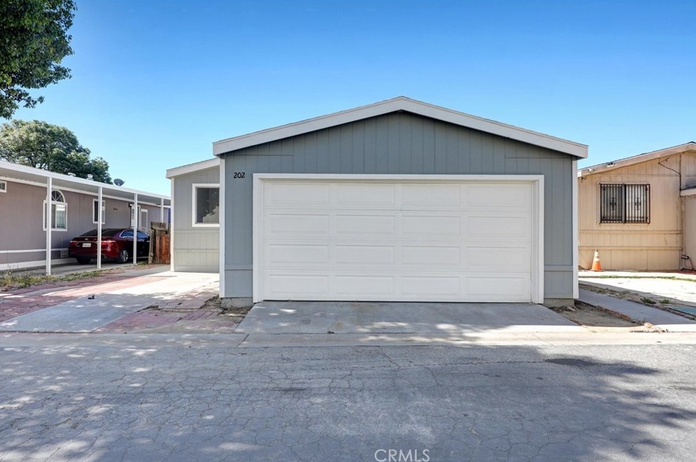 80 E Dawes St #202, Perris, CA 92571