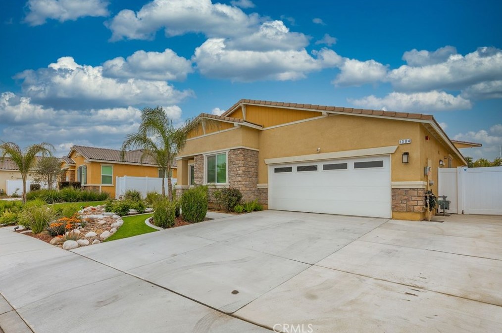 1384 Quigley Ln, Perris, CA 92570-3483