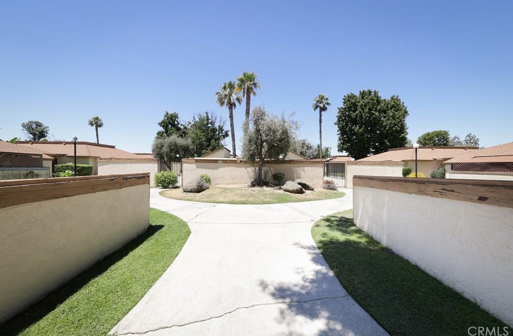1001 Mcdonald Way #7, Bakersfield, CA 93309