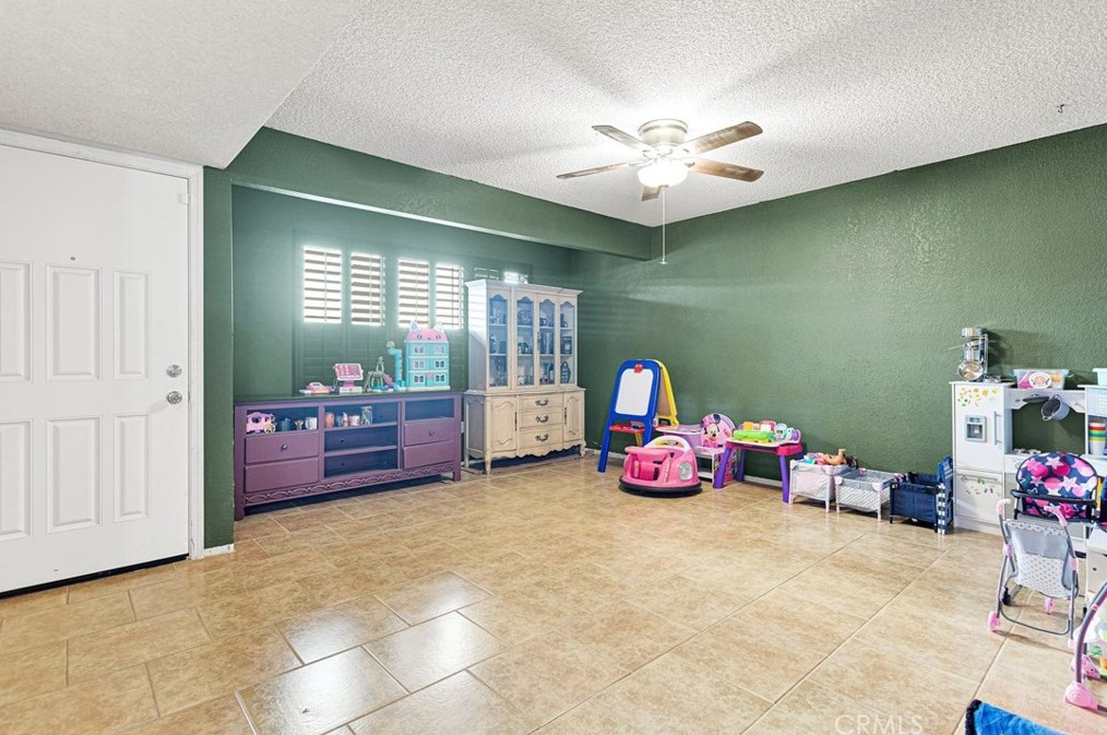 2001 Garnet Ave, Barstow, CA 92311-4747