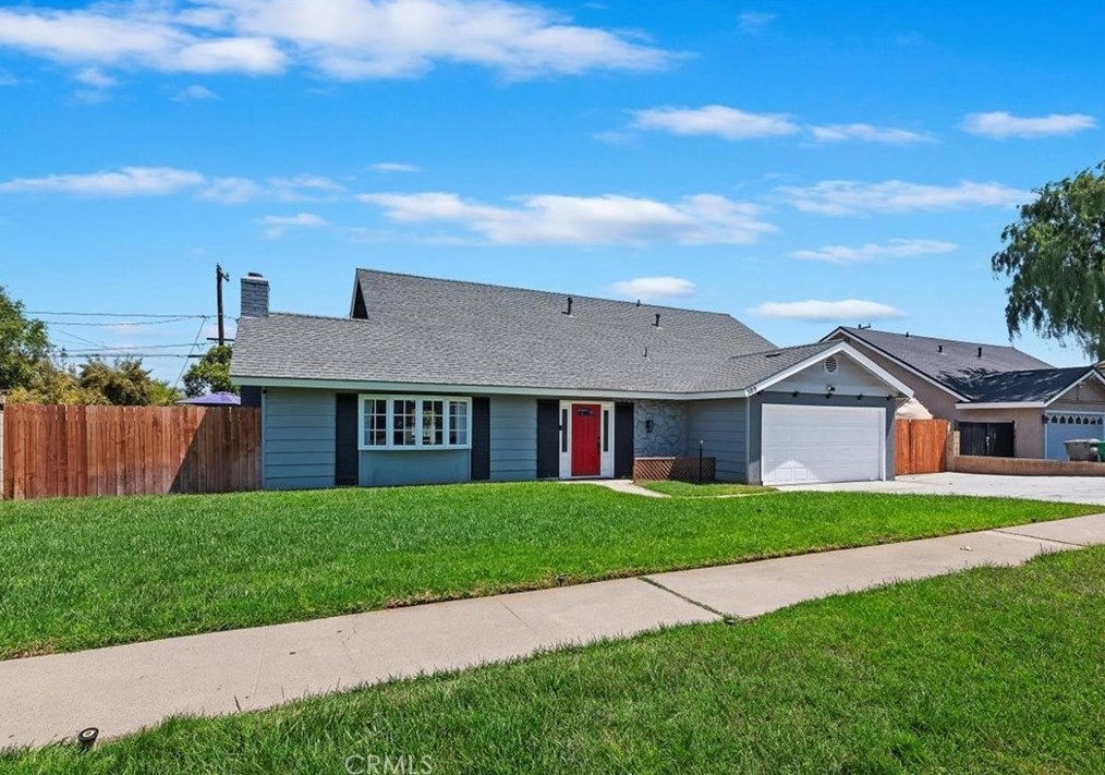 389 Mission Rd, Corona, CA 92882-5234
