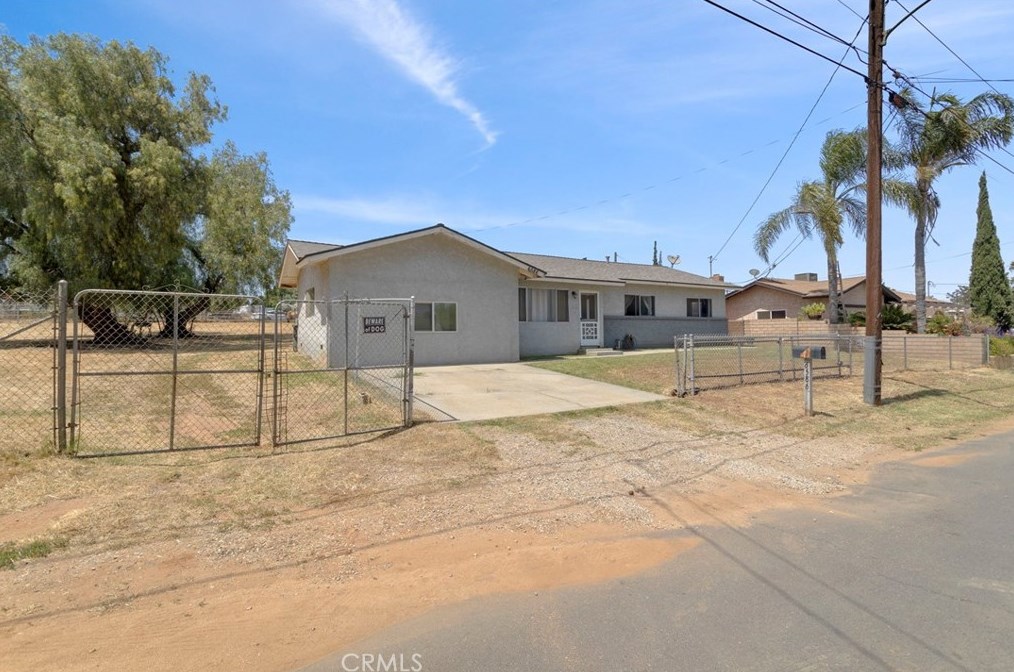 6586 Norwood Ave, Riverside, CA 92505-2048