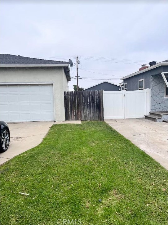 9724 5th Ave, Inglewood, CA 90305-3204
