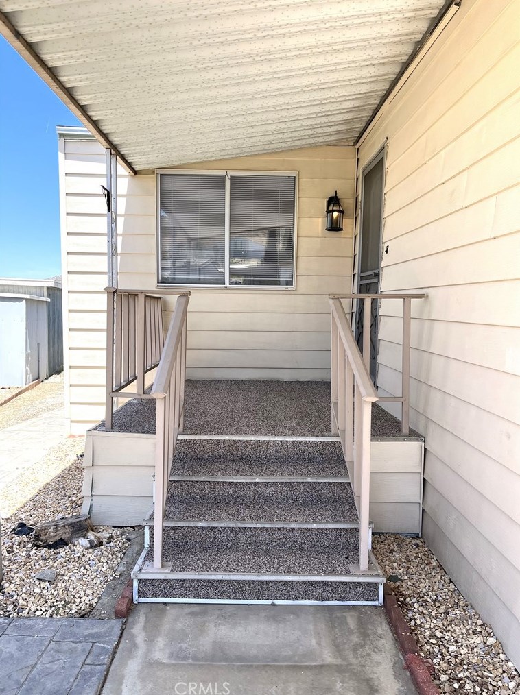 3500 Buchanan Ave, Riverside CA  92503-4768 exterior