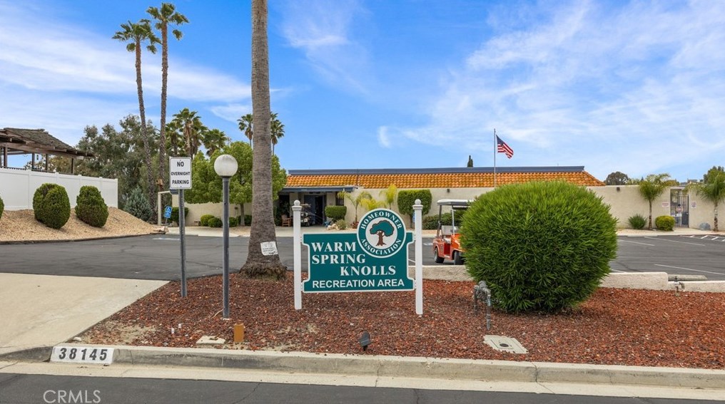 38124 Via Del Largo, Murrieta CA  92563-5687 exterior