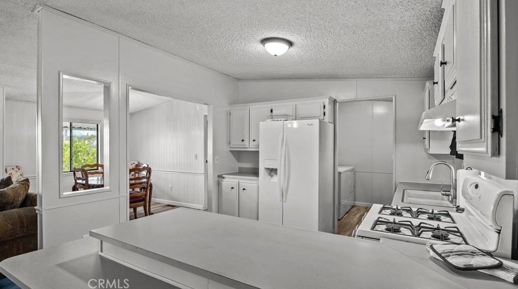 38124 Via Del Largo, Murrieta CA  92563-5687 exterior