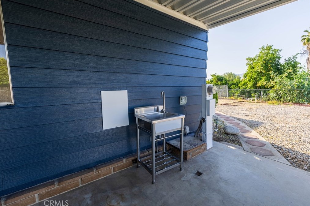 43374 Olive Ave, Hemet CA  92544-1951 exterior