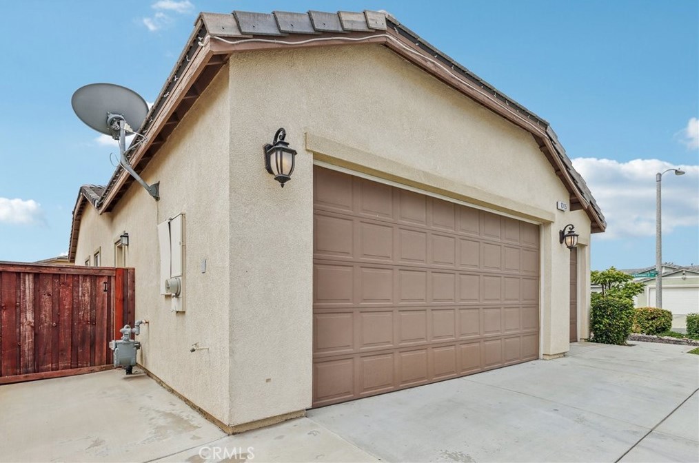 1315 Shamrock Way, Beaumont CA  92223-8460 exterior