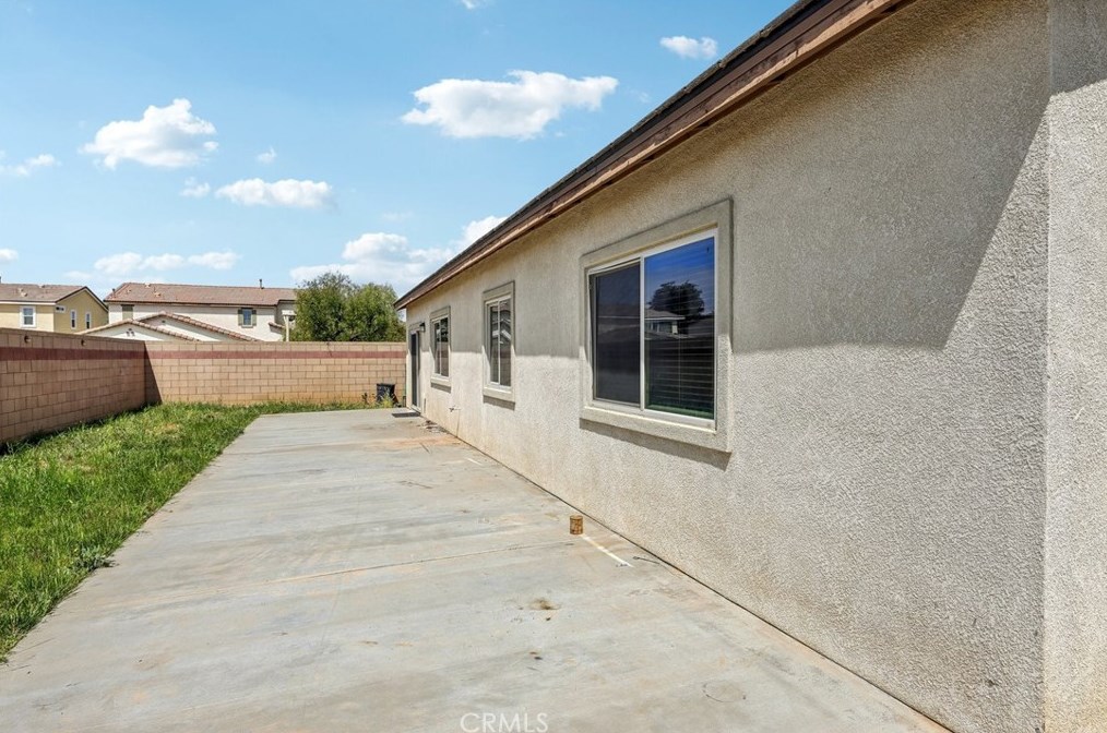 1315 Shamrock Way, Beaumont CA  92223-8460 exterior