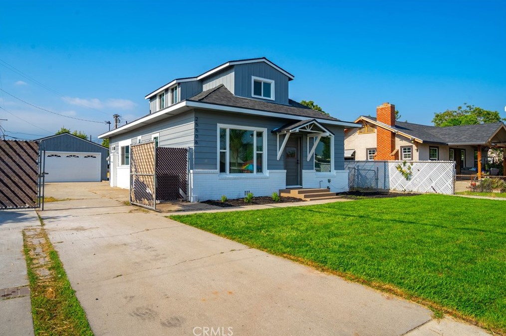 25506 Fisher St, San Bernardino CA  92404-6418 exterior