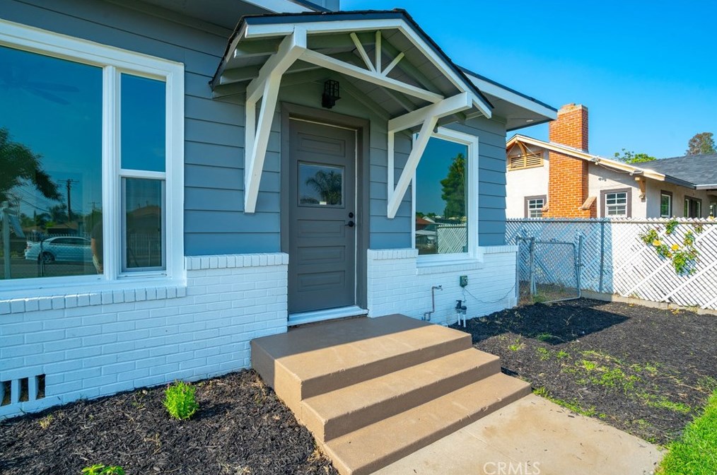 25506 Fisher St, San Bernardino CA  92404-6418 exterior