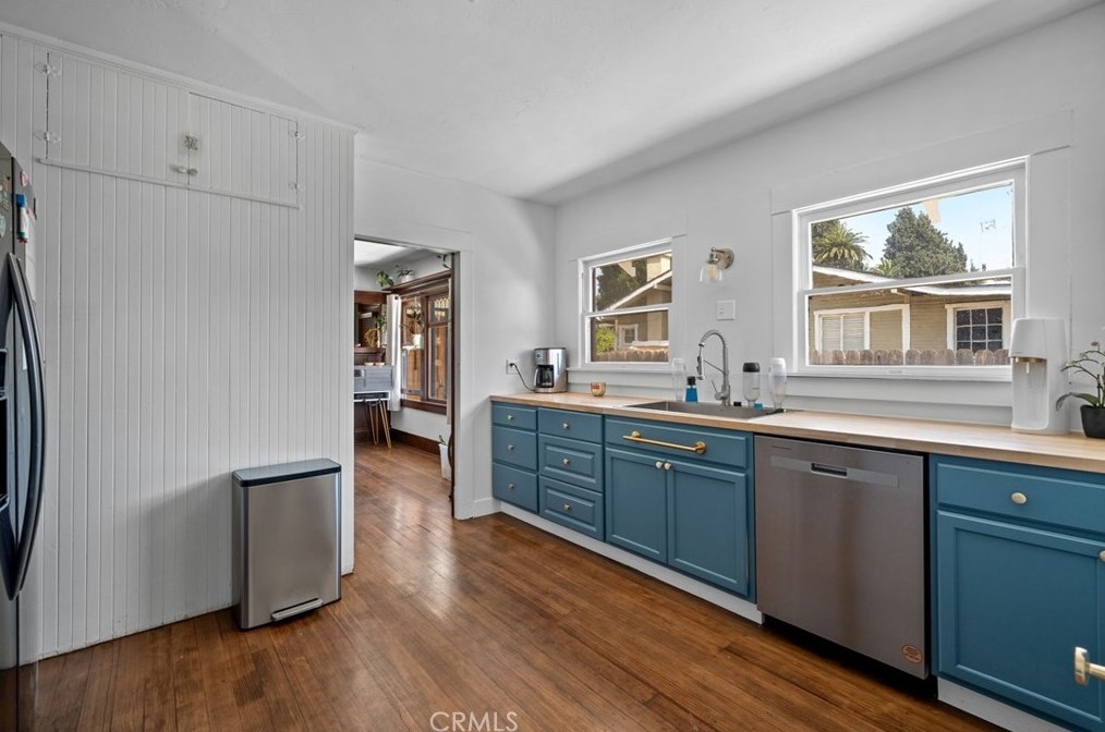 3944 Linwood Pl, Riverside CA  92506-1890 exterior