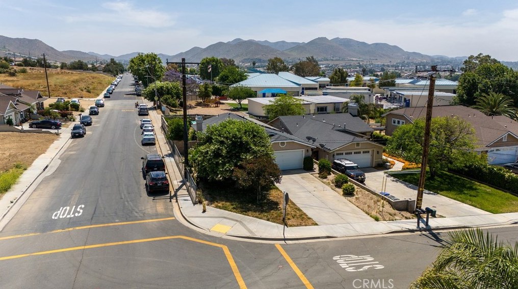 398 Avenue 6, Lake Elsinore, CA 92530