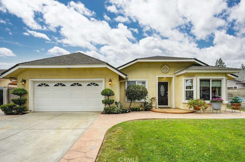 11122 Wayfield Rd, Riverside, CA 92505-3524